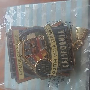 Disneyland ✨️ trading pin NIB
